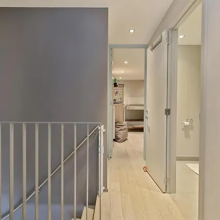 Duplex In Steps From Seafront Daire Blankenberge