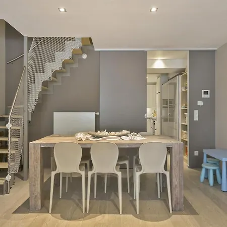 Daire Duplex In Steps From Seafront